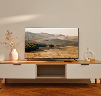 «Яндекс Маркет» представил свой первый смарт-ТВ под новым брендом Tuvio. Его уже можно купить с хорошей скидкой