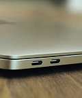 В 13-дюймовом MacBook Pro 2016 только 2 порта Thunderbolt 3 работают в полную силу