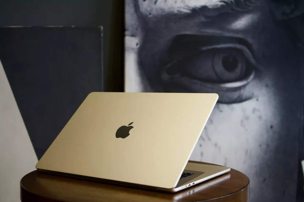 MacBook Air на M2 (2023) MacBook Air на M2 (2023)