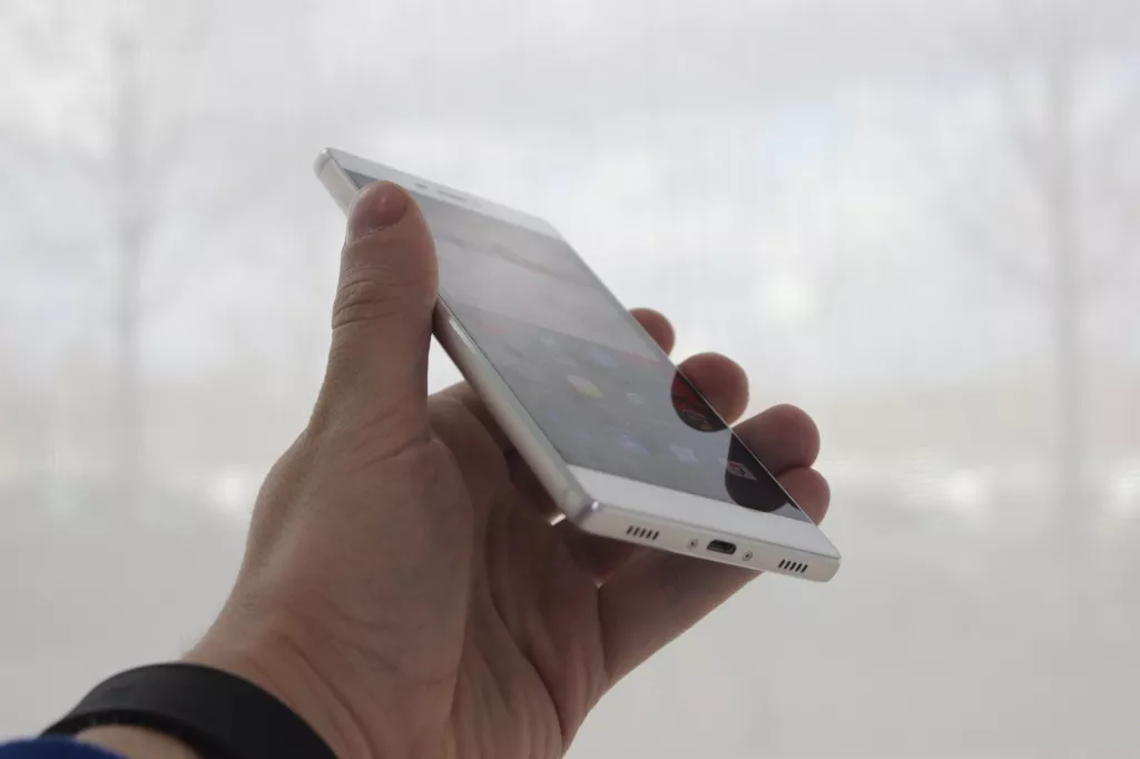 Первый взгляд на Huawei P8 Первый взгляд на Huawei P8
