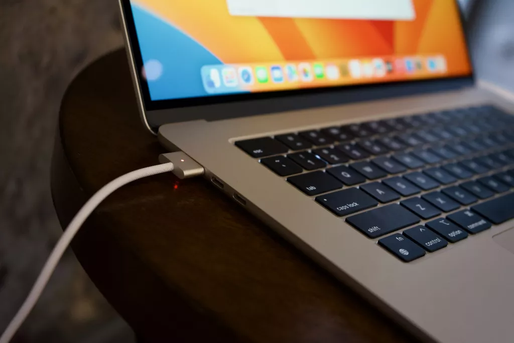 MacBook Air на M2 (2023) MacBook Air на M2 (2023)