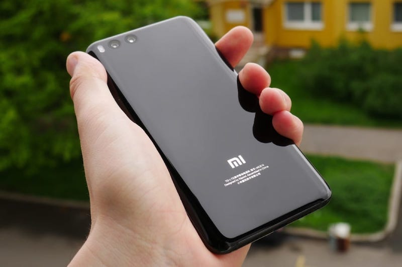 Xiaomi Mi 6 2017 года догнал iPhone по долговечности. Названо число владельцев легендарного смартфона