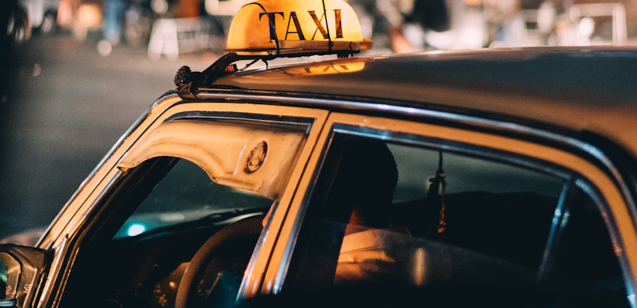 Таксистов уличили в махинациях с ценами. Вот почему поездки такие  дорогие