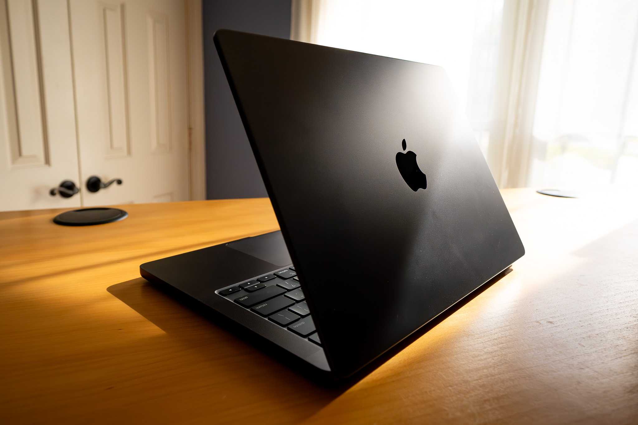 Не покупайте MacBook Pro, Mac Mini и iMac сейчас! Apple скоро их обновит