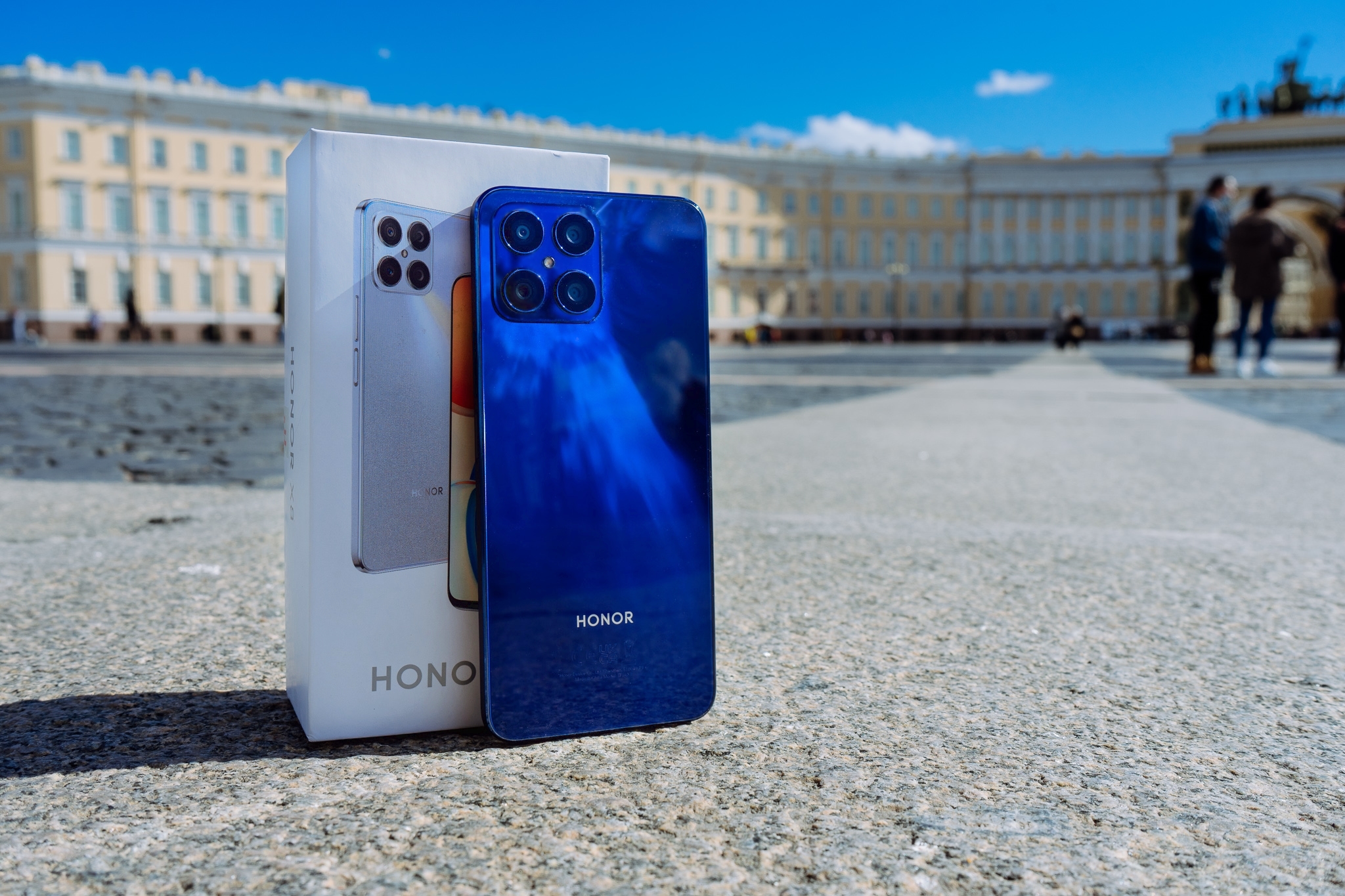 Обзор смартфона Honor X8, который рвёт конкурентов в категории до 30 000  рублей