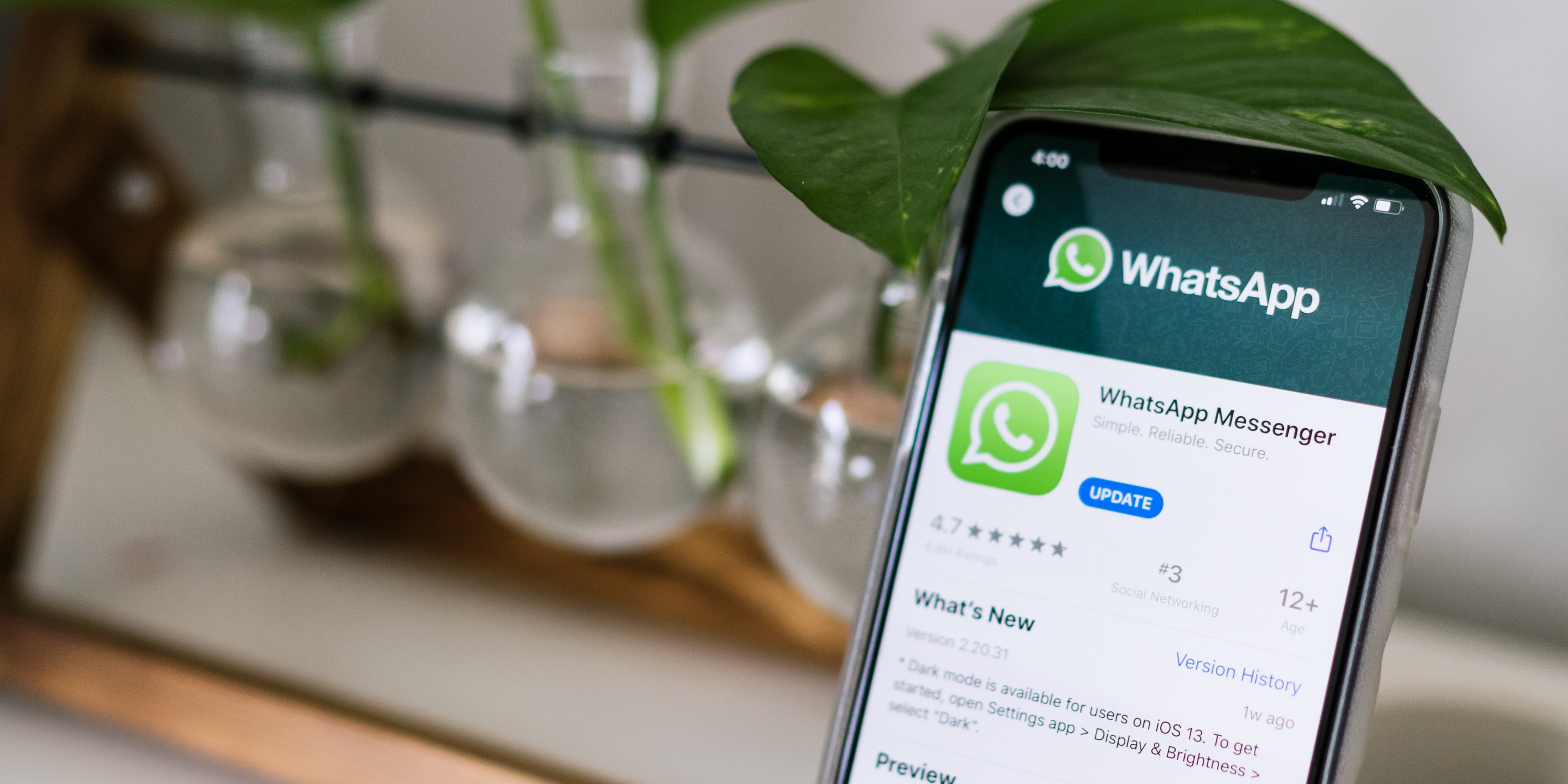 WhatsApp можно будет использовать на нескольких смартфонах одновременно