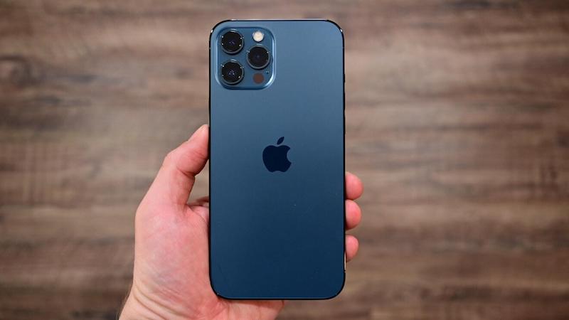 Пользователи iPhone жалуются, что камеры выходят из строя. Apple рассказала, как этого не допустить