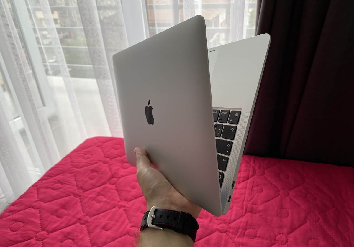 Я полгода живу с MacBook Air на M1. Итог: покупать M2 что-то не хочется