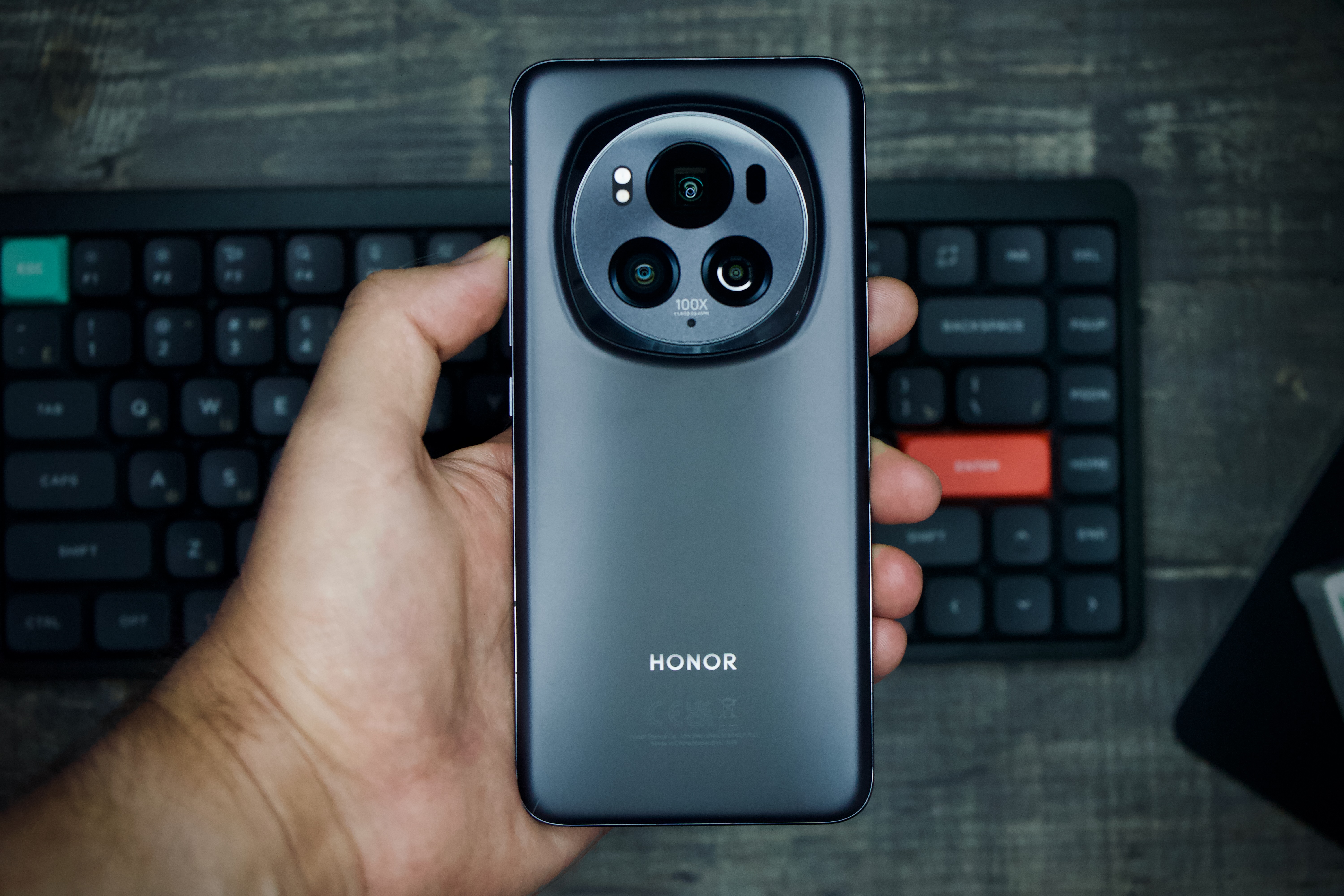 Первый взгляд на Honor Magic6 Pro: фотофлагман на все 100%