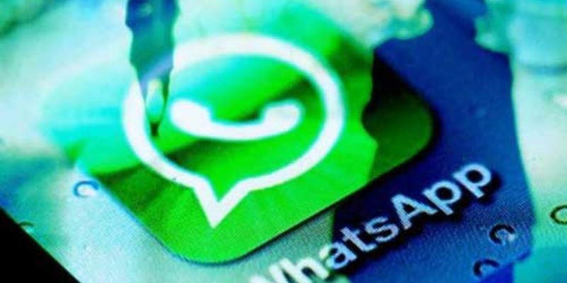 Найдена новая текстовая бомба для WhatsApp. Она убивает мессенджер на Android и iOS