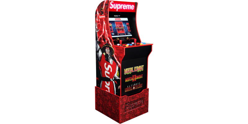Supreme выпустил игровой автомат