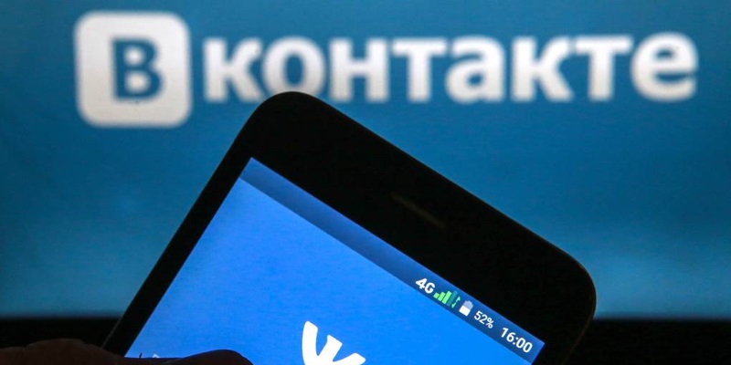 Навальный против ВКонтакте: взаимные обвинения и наезды