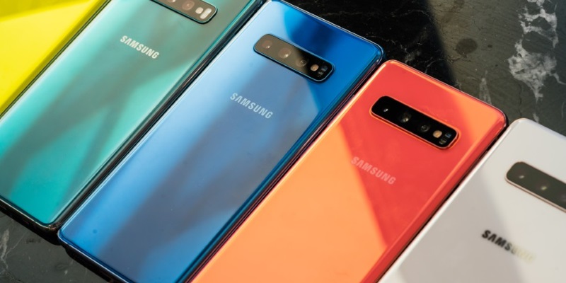 Samsung готовит смартфон, о котором сейчас можно лишь мечтать