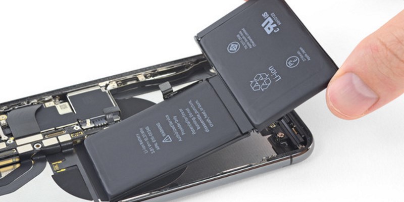 Замена батареи в iPhone снова подорожает