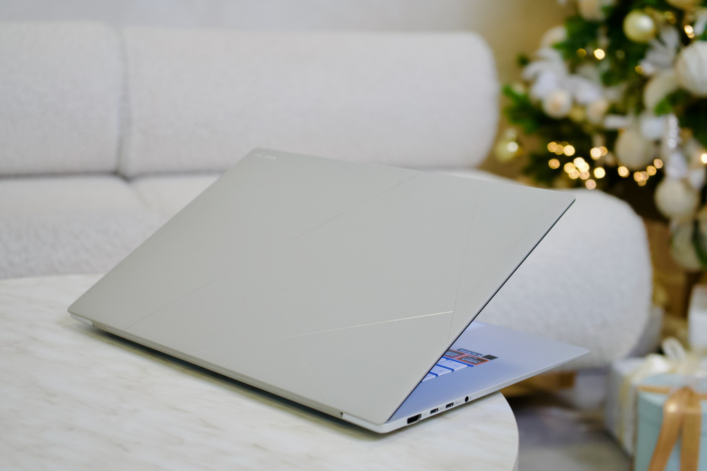 Asus Zenbook S 16