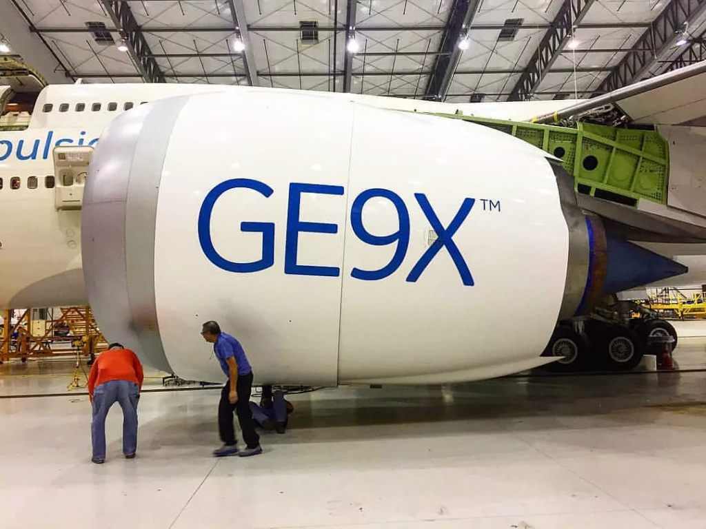 Знакомьтесь, это GE9X — самый большой реактивный двигатель в мире