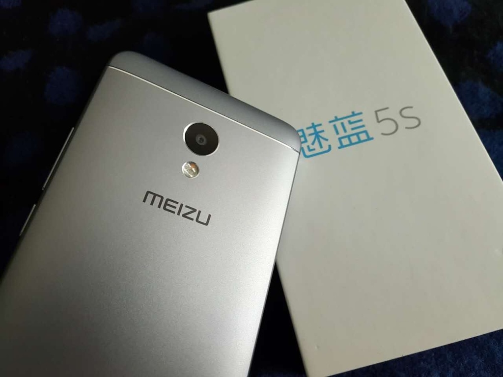 В сети появились живые фотографии Meizu M5S