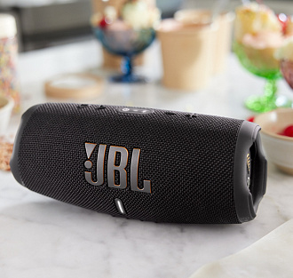 JBL представила обновлённые колонки Boombox 3 и Charge 5 с поддержкой AirPlay и Chromecast. Больше никаких задержек звука