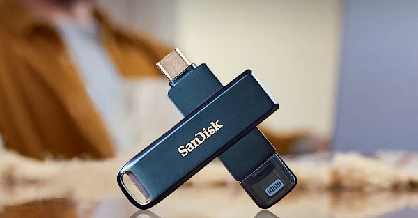 SanDisk представила очень необычную флешку — и для iPhone, и для Android сразу