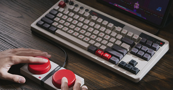 Представлена геймерская механическая клавиатура 8BitDo в дизайне ретроконсолей Nintendo